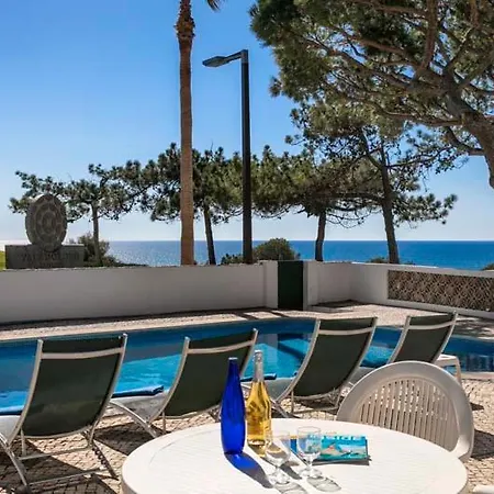 Sleeps 6 Pool Air Con T607853 *