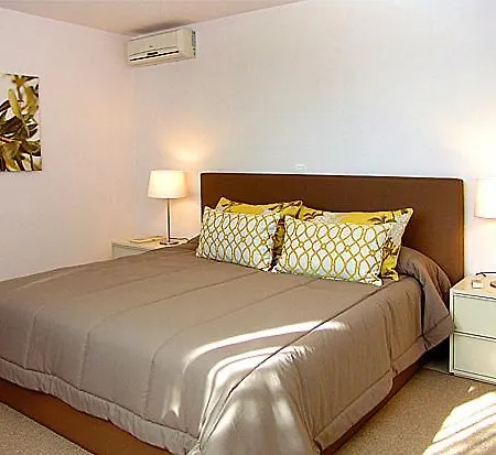 Sleeps 6 Pool Air Con T607853